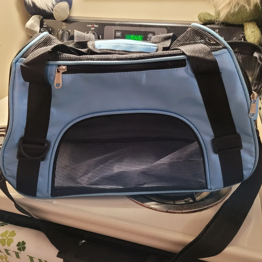 Kitten carrier